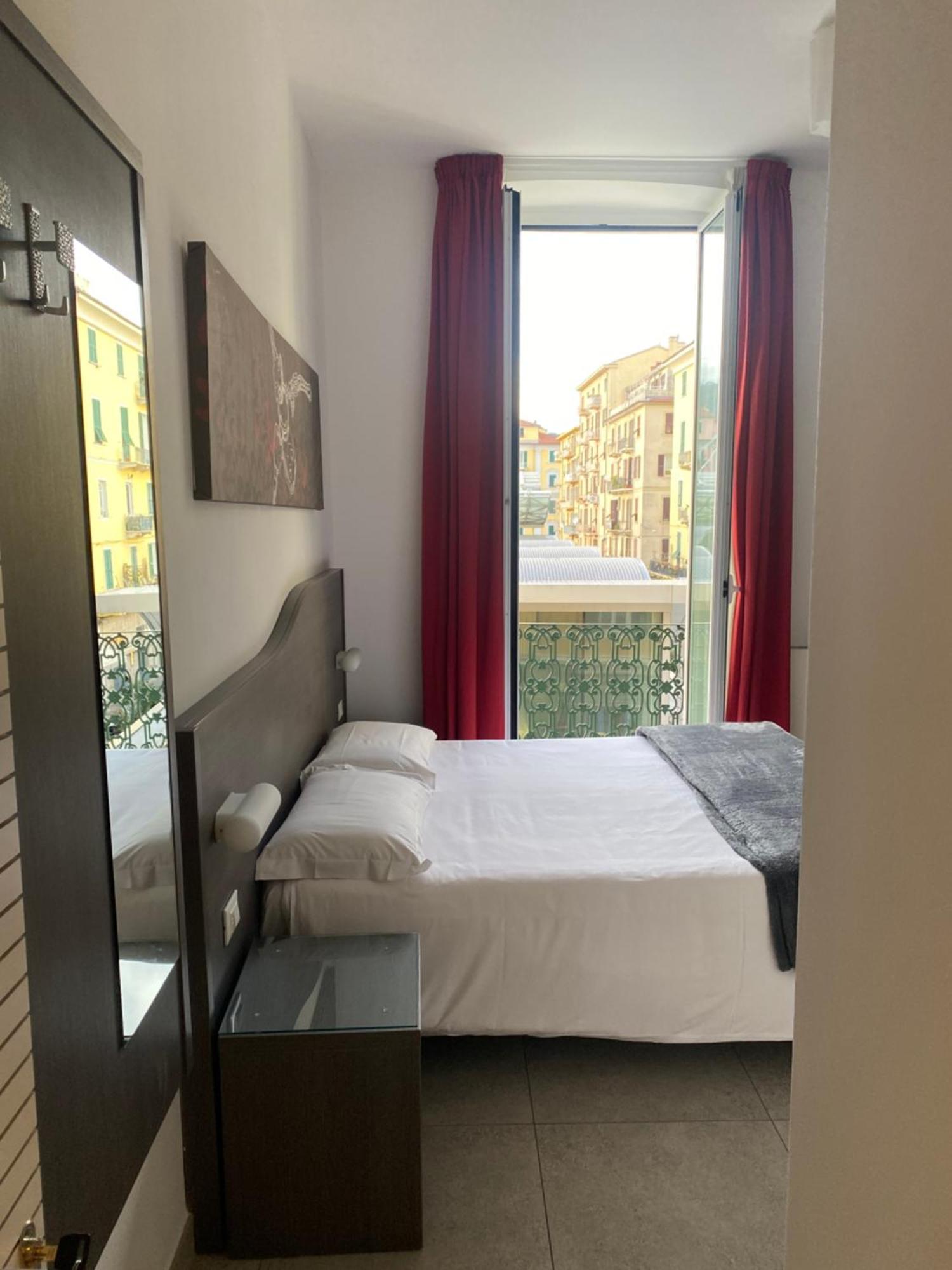 54 Rosselli Rooms La Spezia Exteriér fotografie